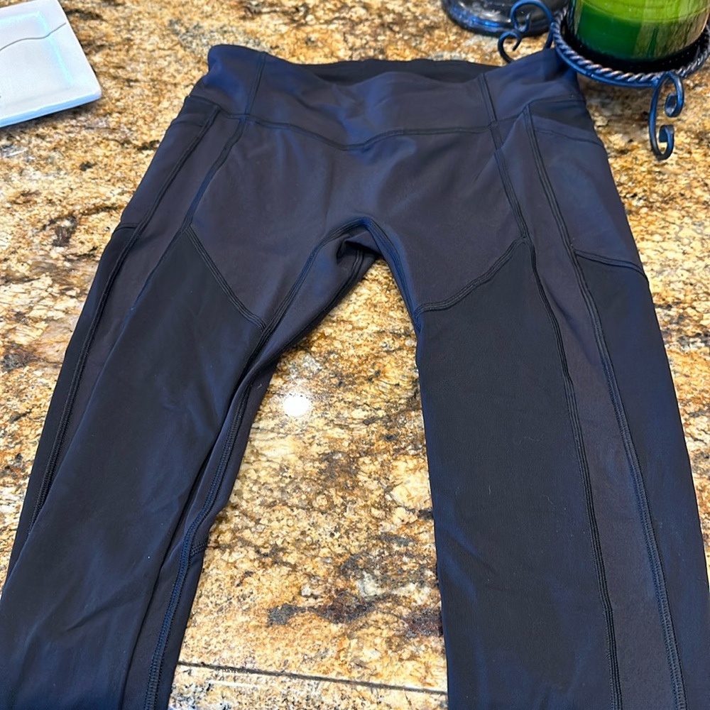 Lululemon All The Right Places 28" Black Size 6